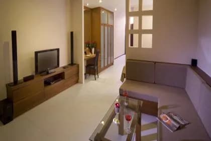 Avanta Garden/Pool Access Room photo 3 of 8