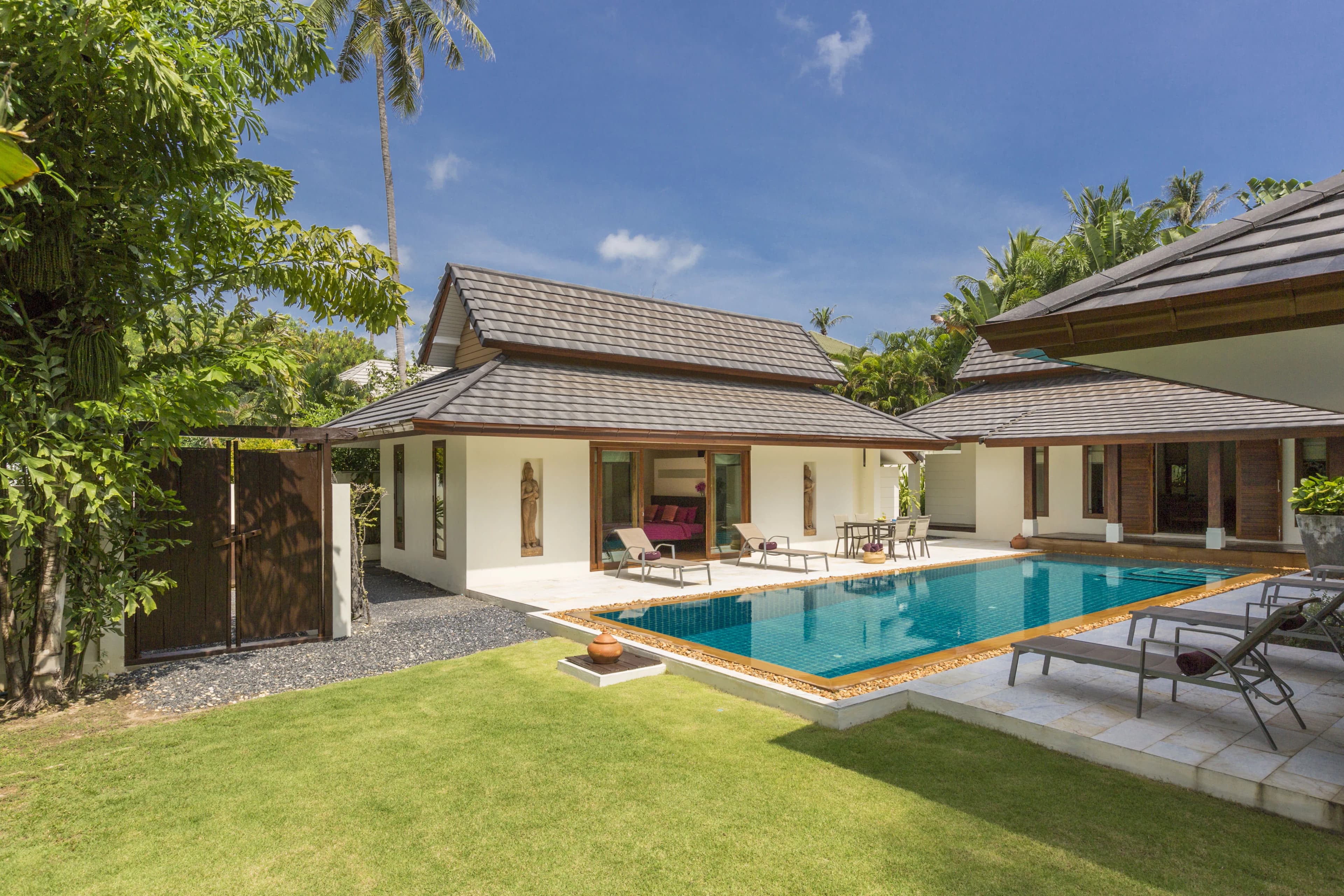 Baan Batur Garden and pool