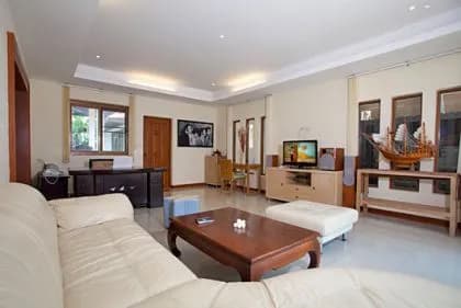 Avant-Garde Villa A photo 5 of 14