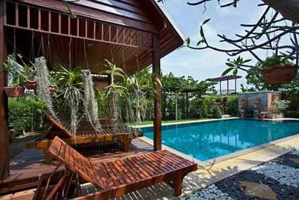 Swimming Pool & Jacuzzi