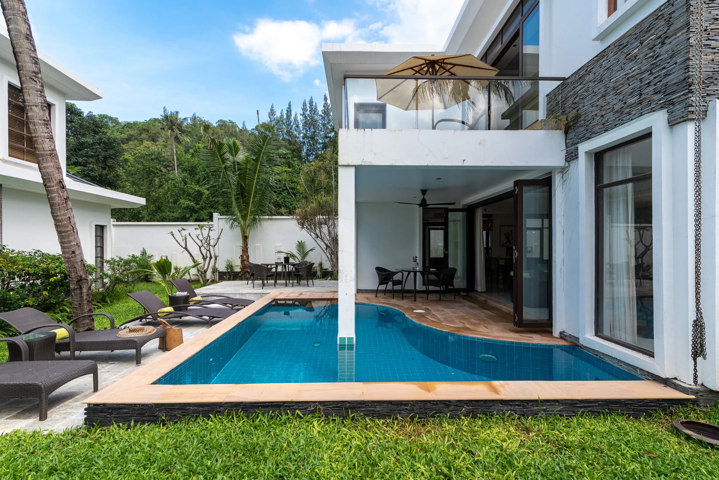 Heliconia Pool Villa photo 3 of 17