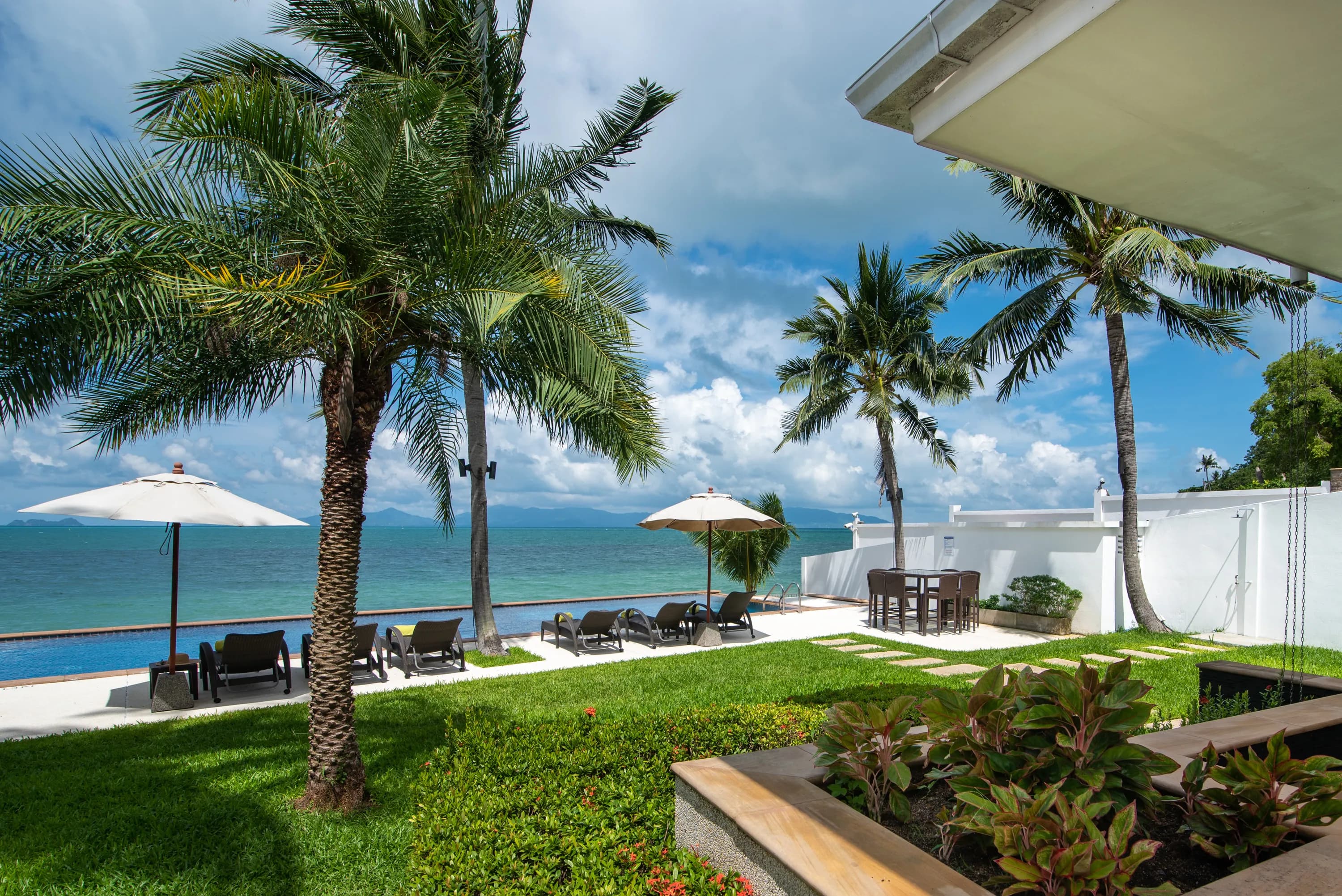 Lotus Beach Villa photo 4 of 17