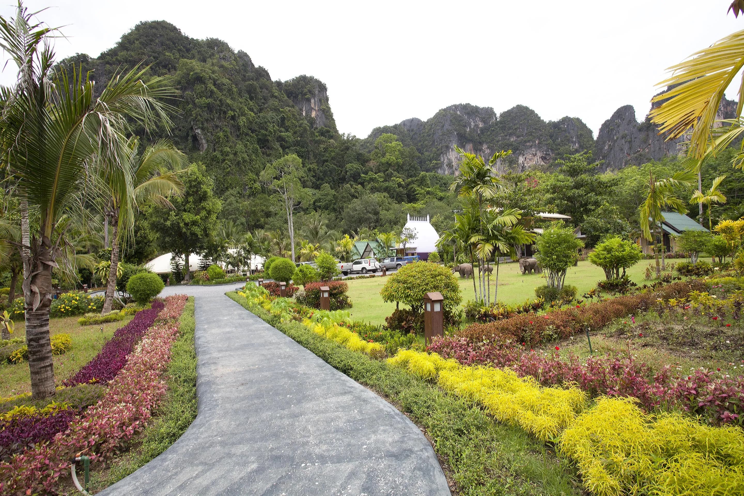 Krabi Beachfront Resort Family photo 5 of 14