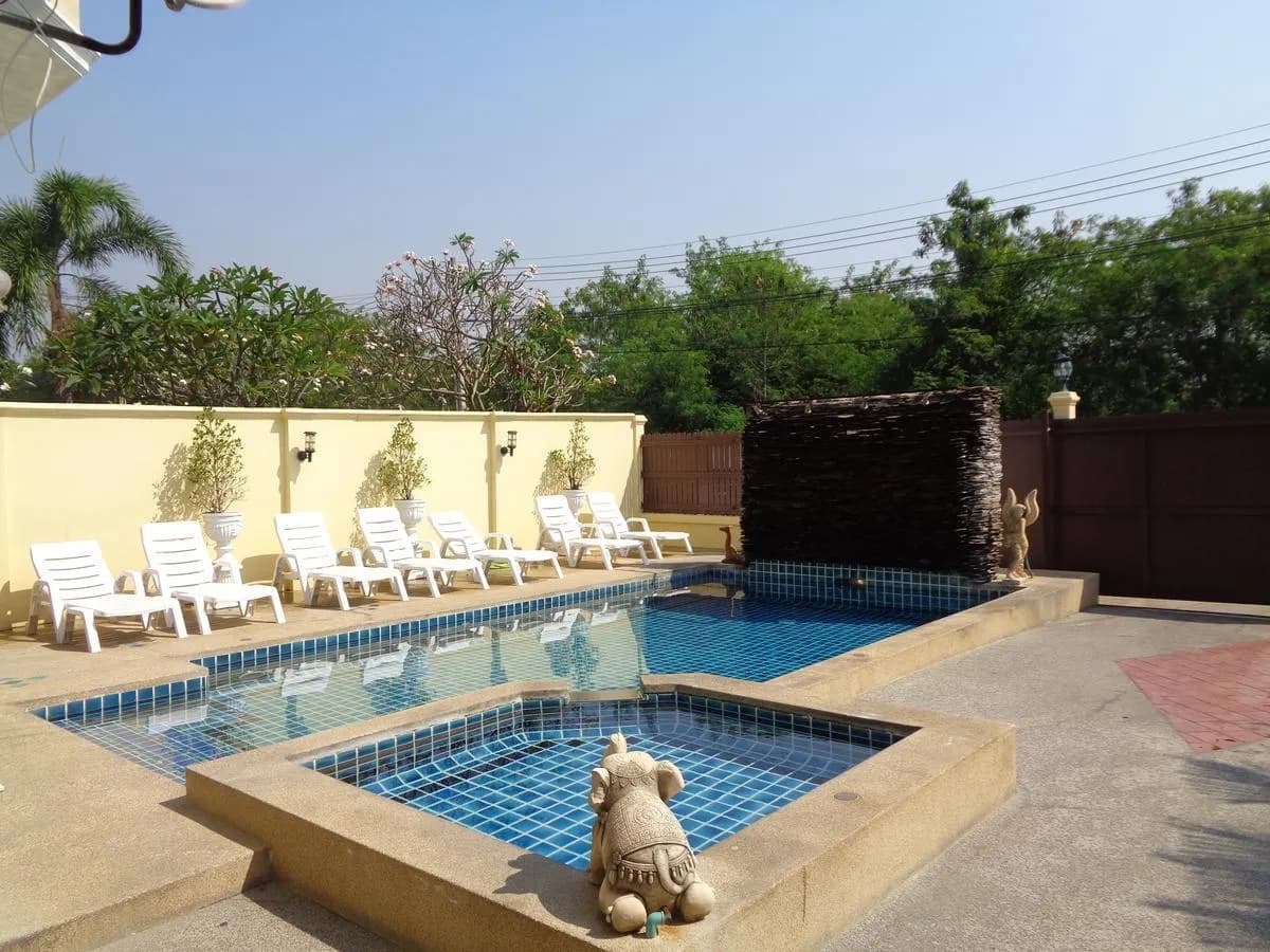 Villa Baan Suay Tuk photo 5 of 17