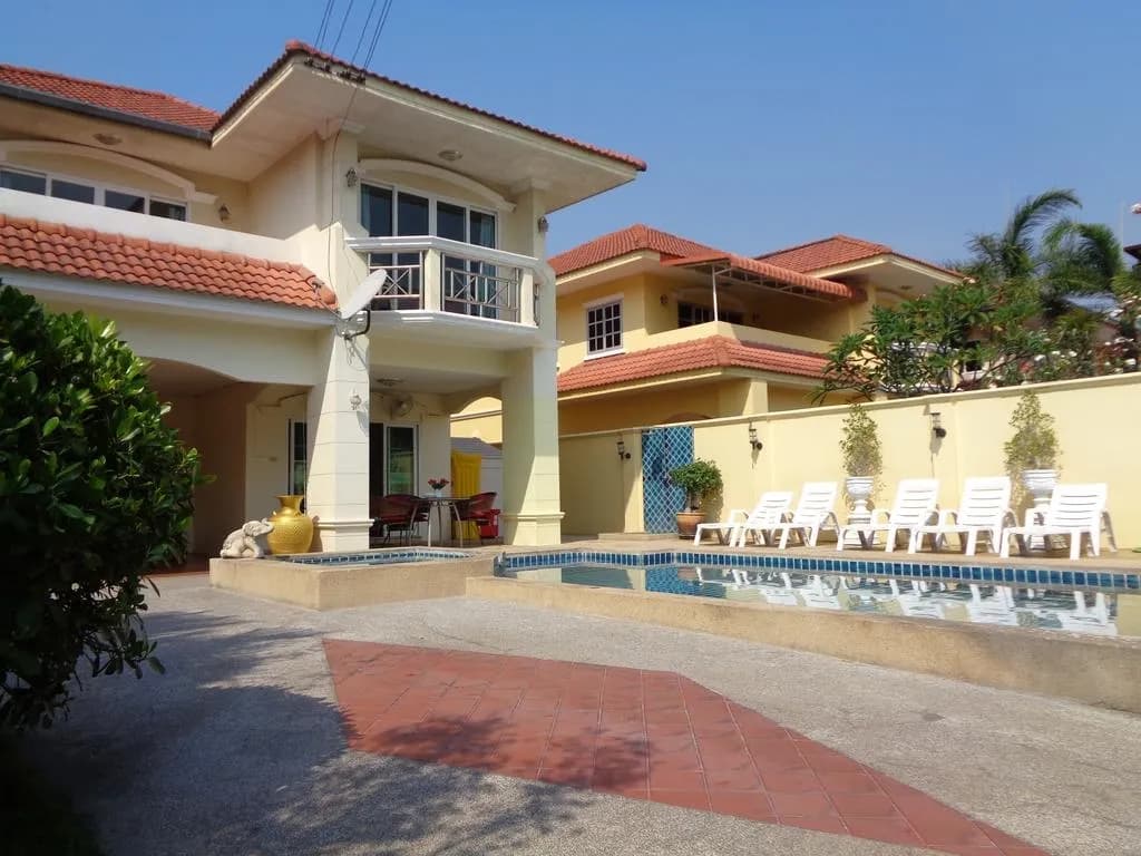 Villa Baan Suay Tuk photo 3 of 17