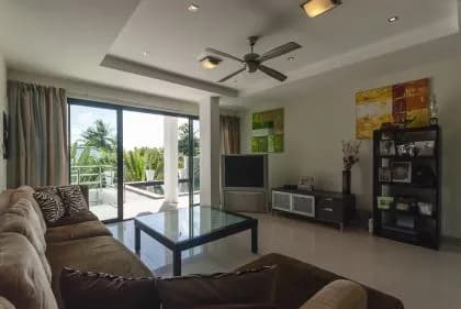 Modern Villa photo 4 of 6