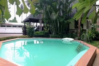 Plunge Pool - lots of space to relax