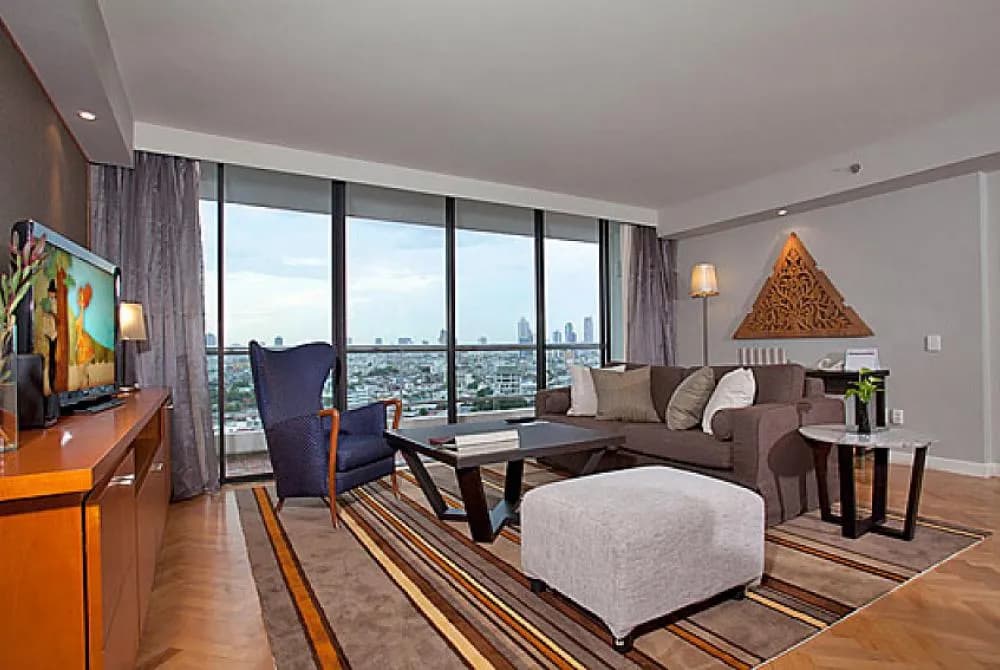 Sathorn 3 Bedroom Suite photo 5 of 17