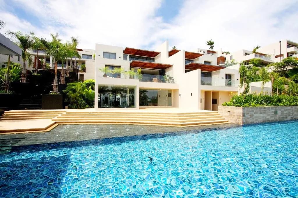 Kata Seaview Luxury Apt photo 4 of 17
