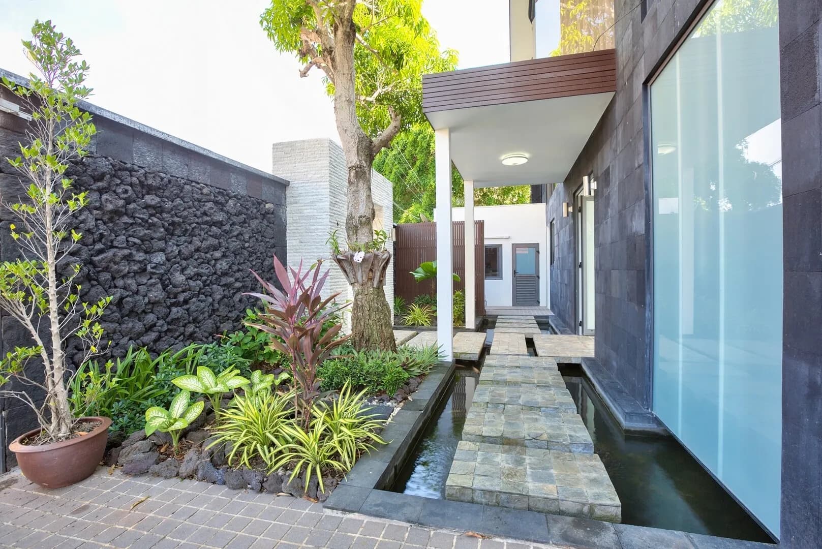 Villa U photo 5 of 17