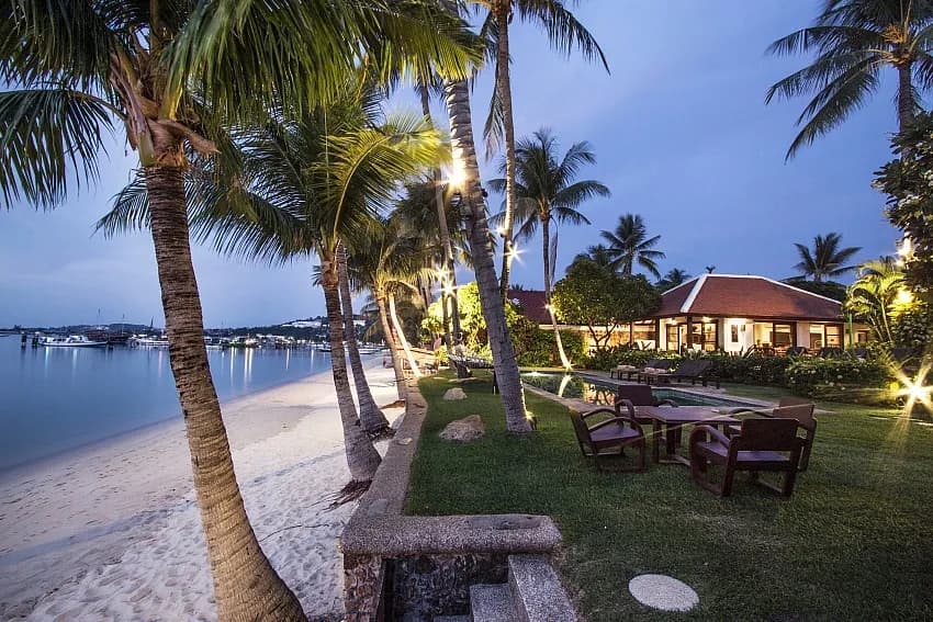 Bangrak Beachfront Villa photo 5 of 17