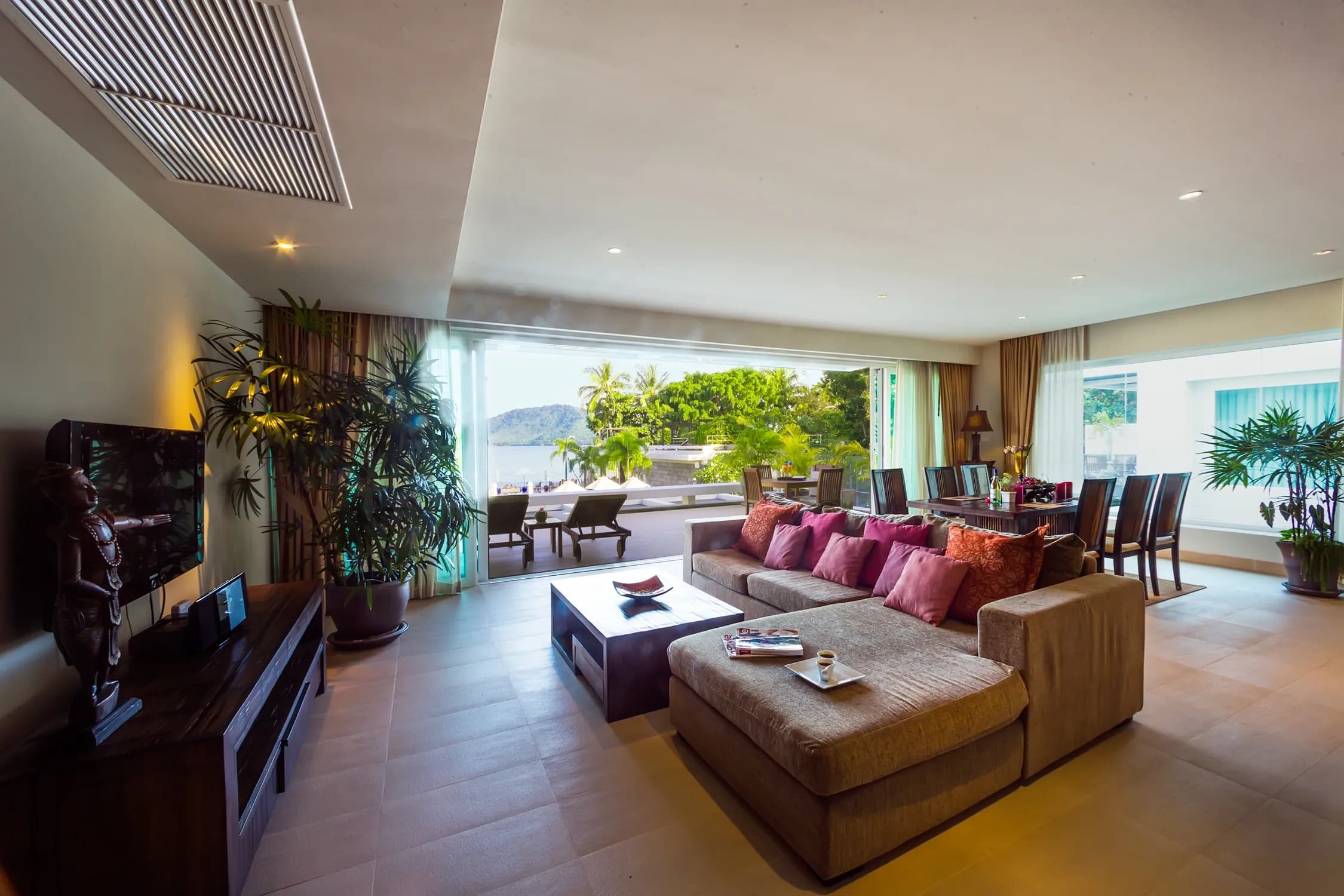Serenity Grand Seaview Suite photo 5 of 17