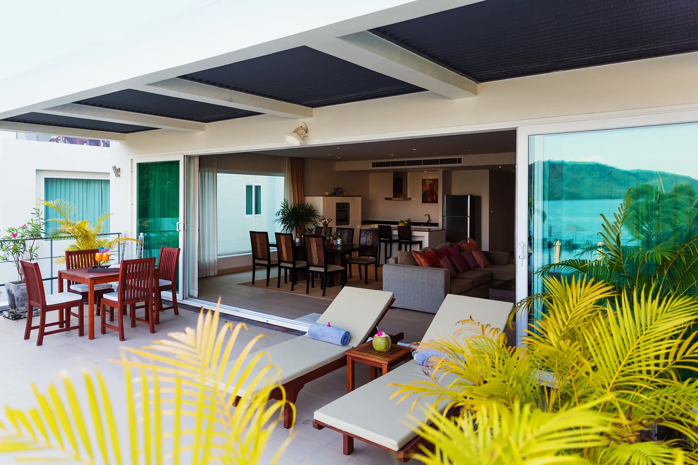 Serenity Grand Seaview Suite photo 3 of 17