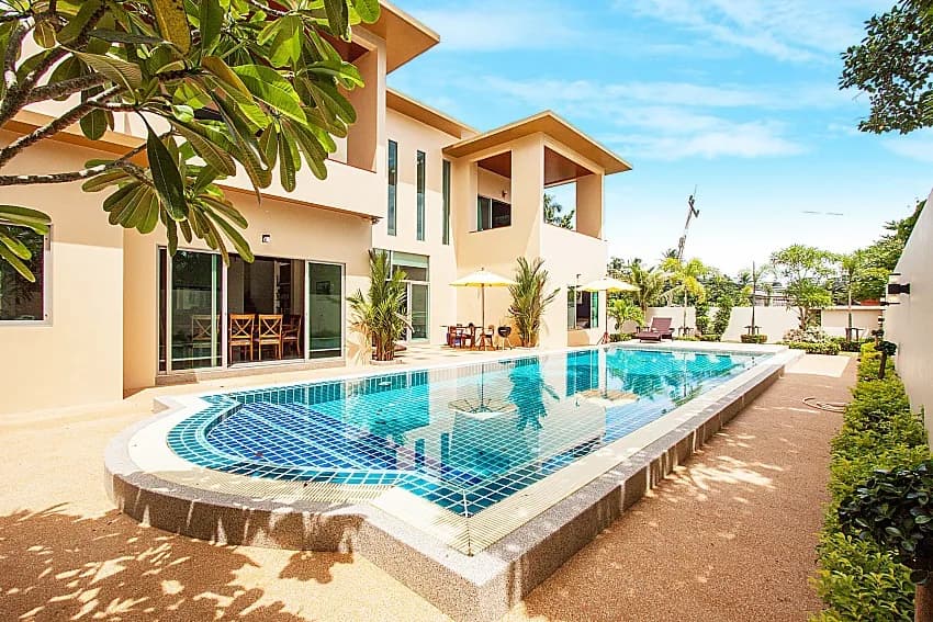 Pensri Villa photo 3 of 17