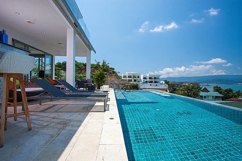 Aurora Bay Villa photo 3 of 17