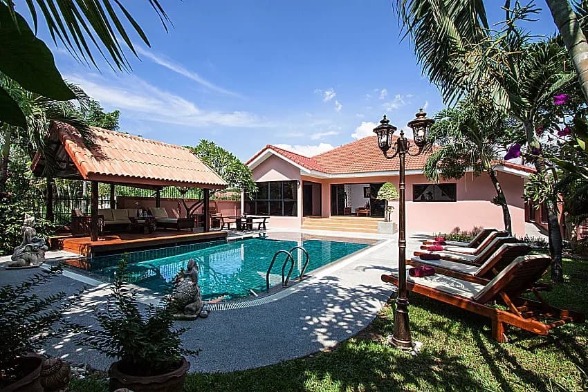 Baan Chatmanee