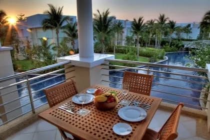 Blue Lagoon Ocean View Apartment photo 3 of 17