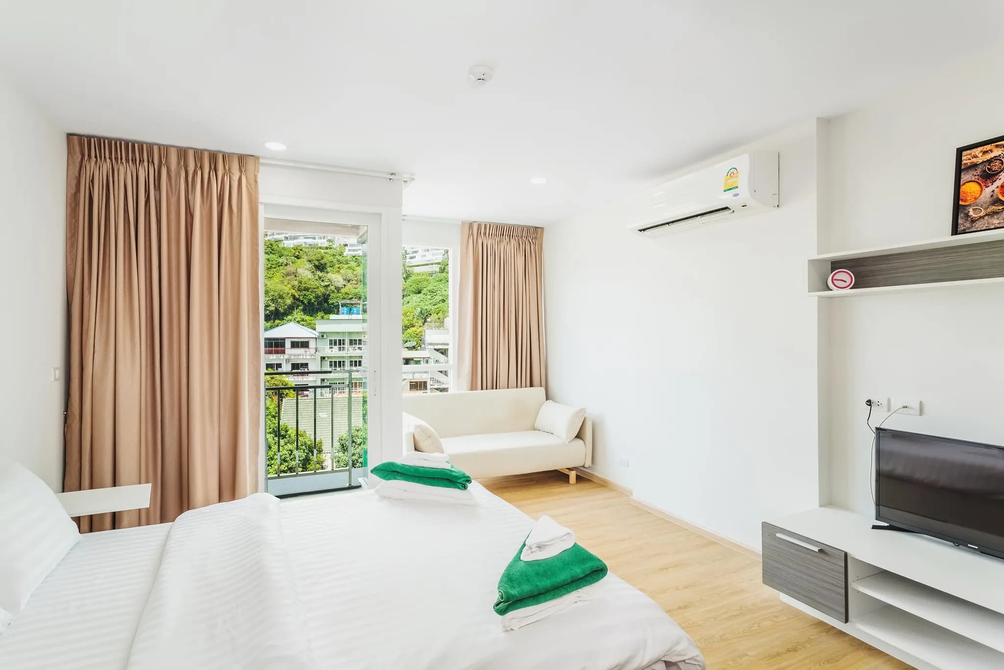 Condo in Kata in Ozone (A604) photo 4 of 17