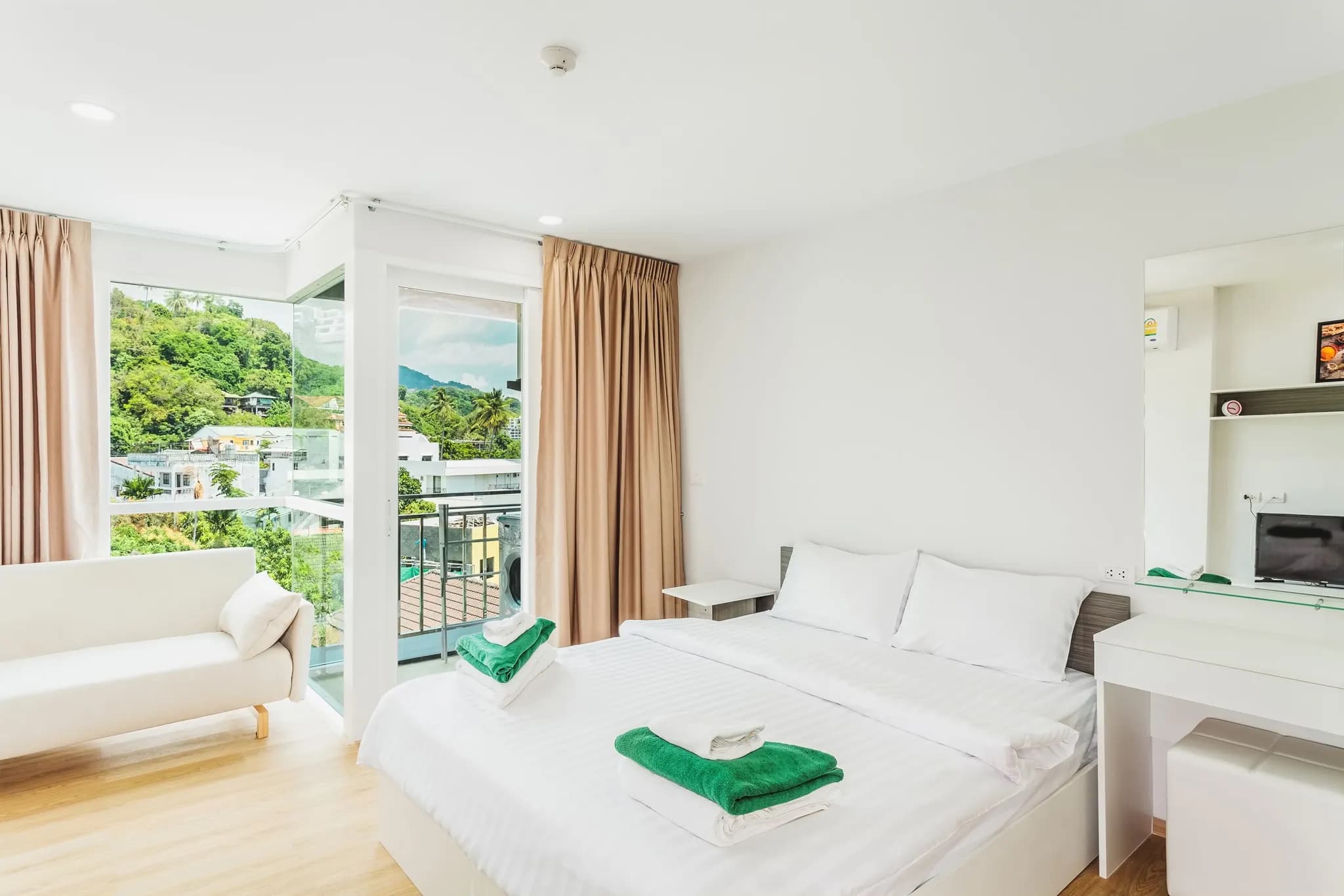 Condo in Kata in Ozone (A606) photo 5 of 17