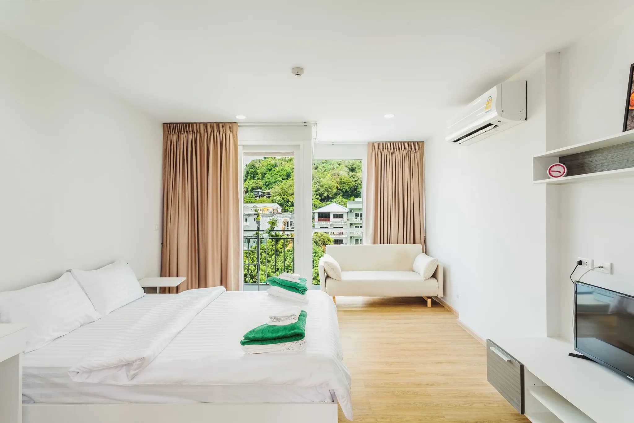 Condo in Kata in Ozone (A612) photo 3 of 17