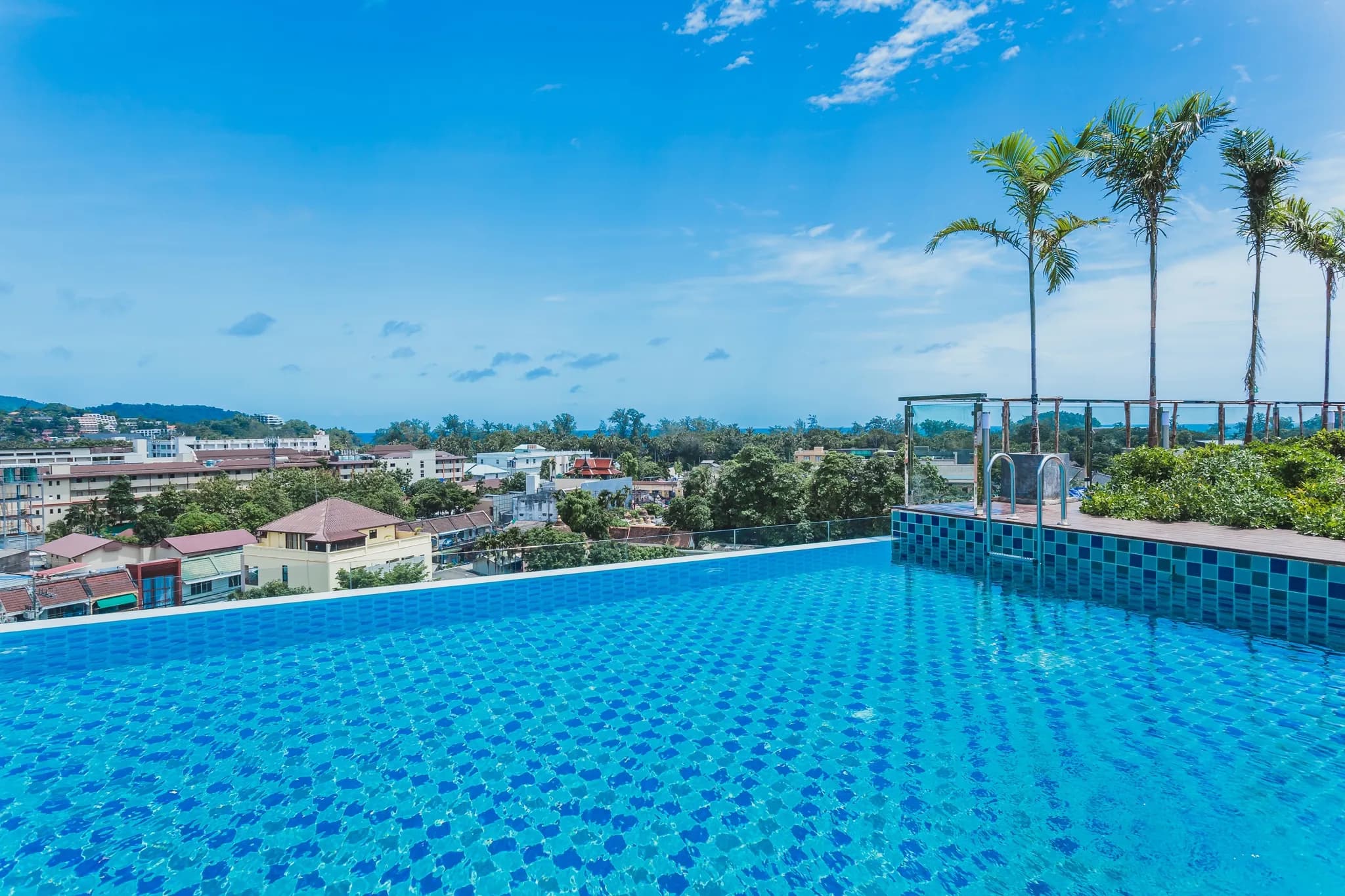 Condo in Kata in Ozone (A708)