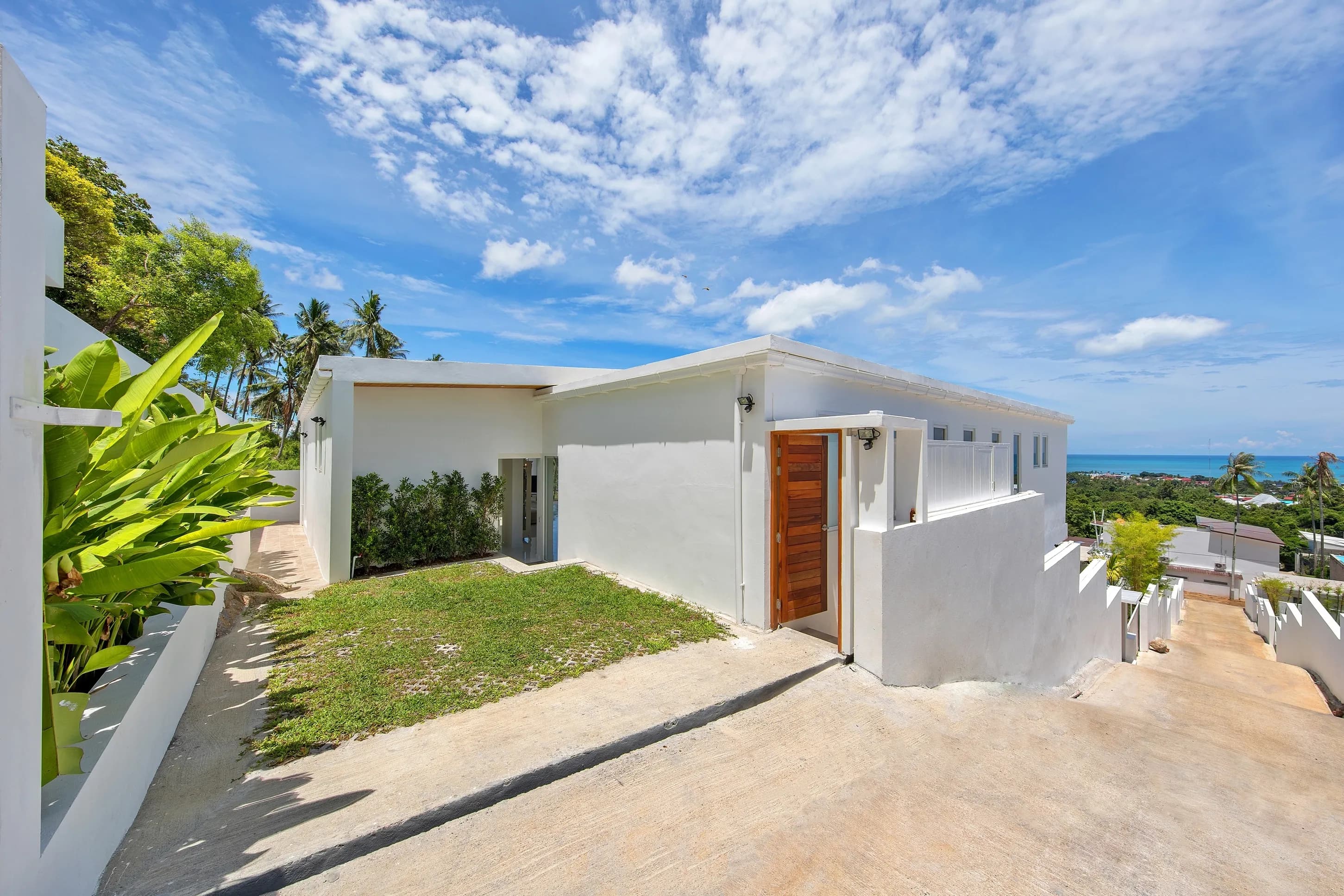 Rainbow Villa photo 3 of 17