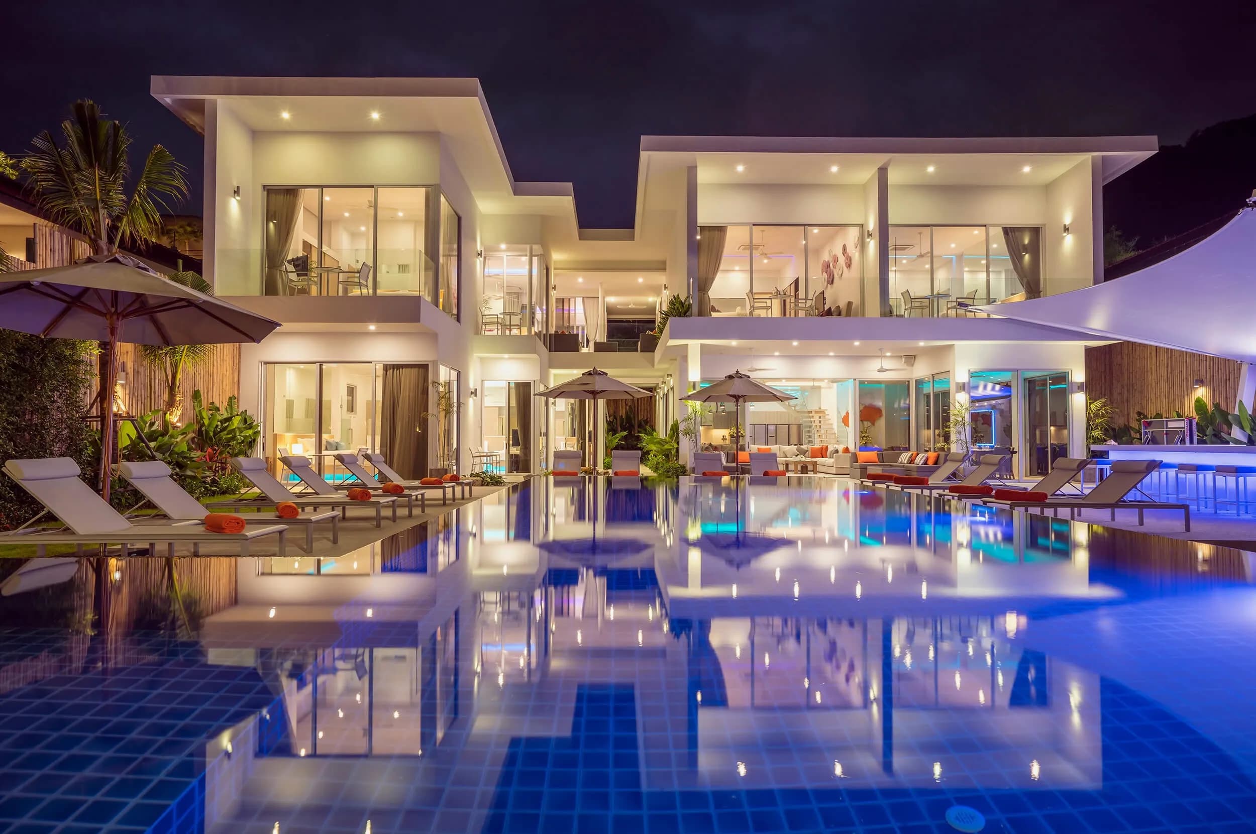 In the evening Baan Amandeha becomes a magical place, with lights twinkling off of the ocean, and the sound of the sea washing over the the beach.