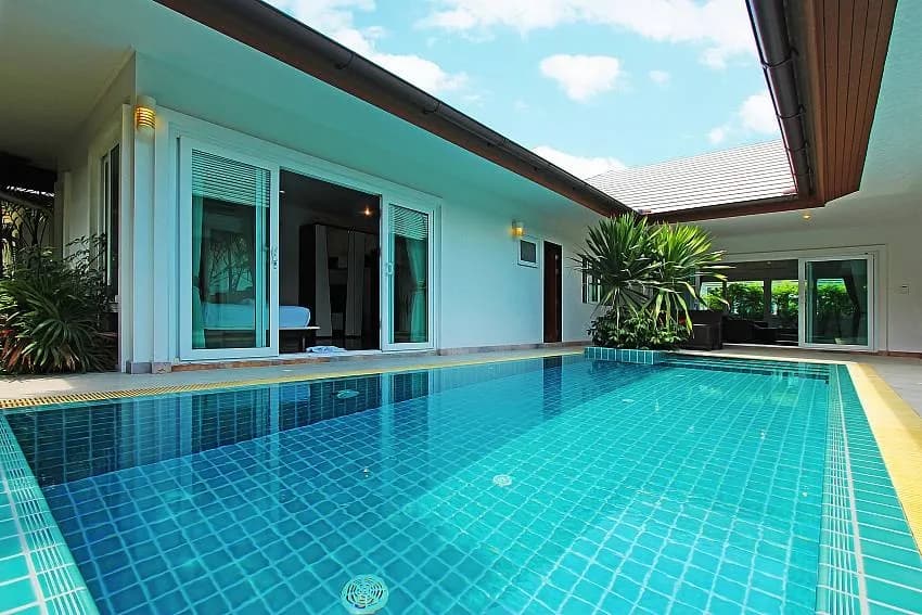 Autumn Breeze Villa