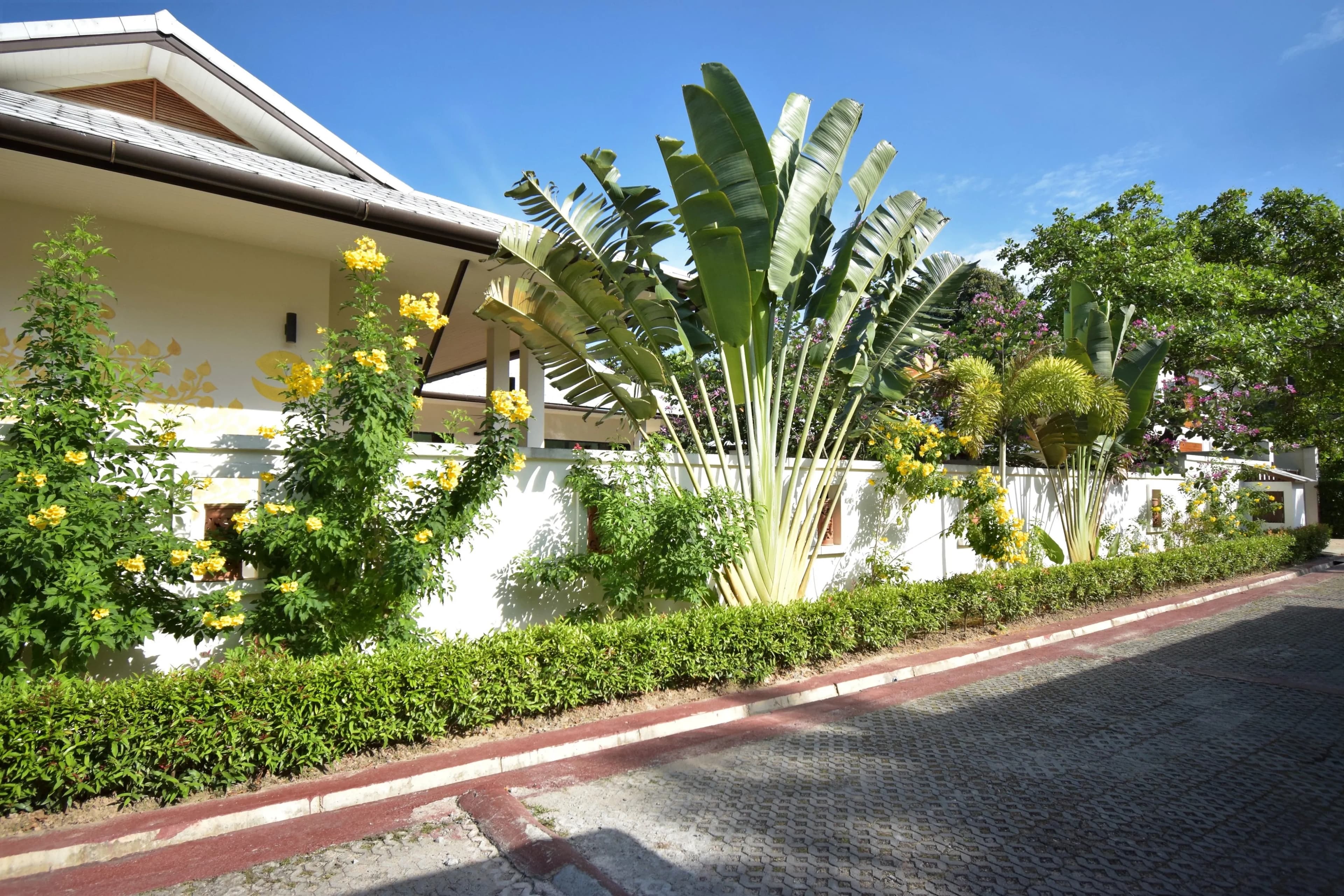 Banyan Villa 4 - Approach