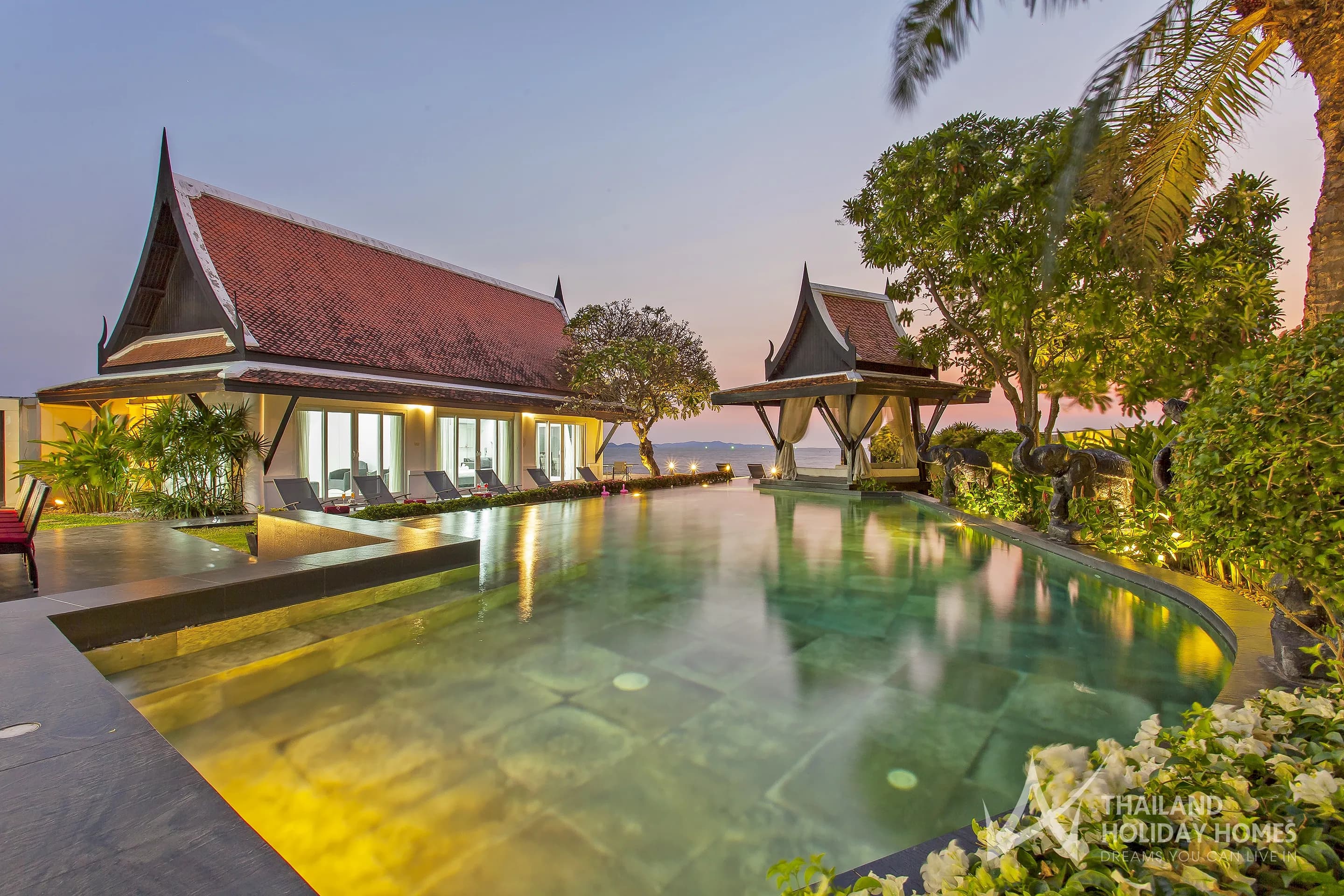 Black Swan Villa