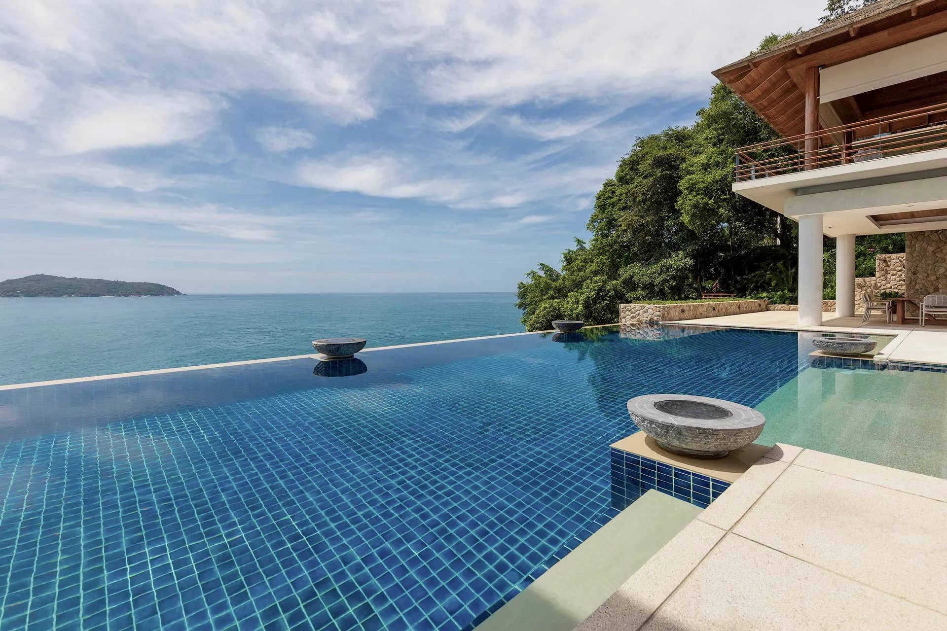 Villa Chelay photo 3 of 17