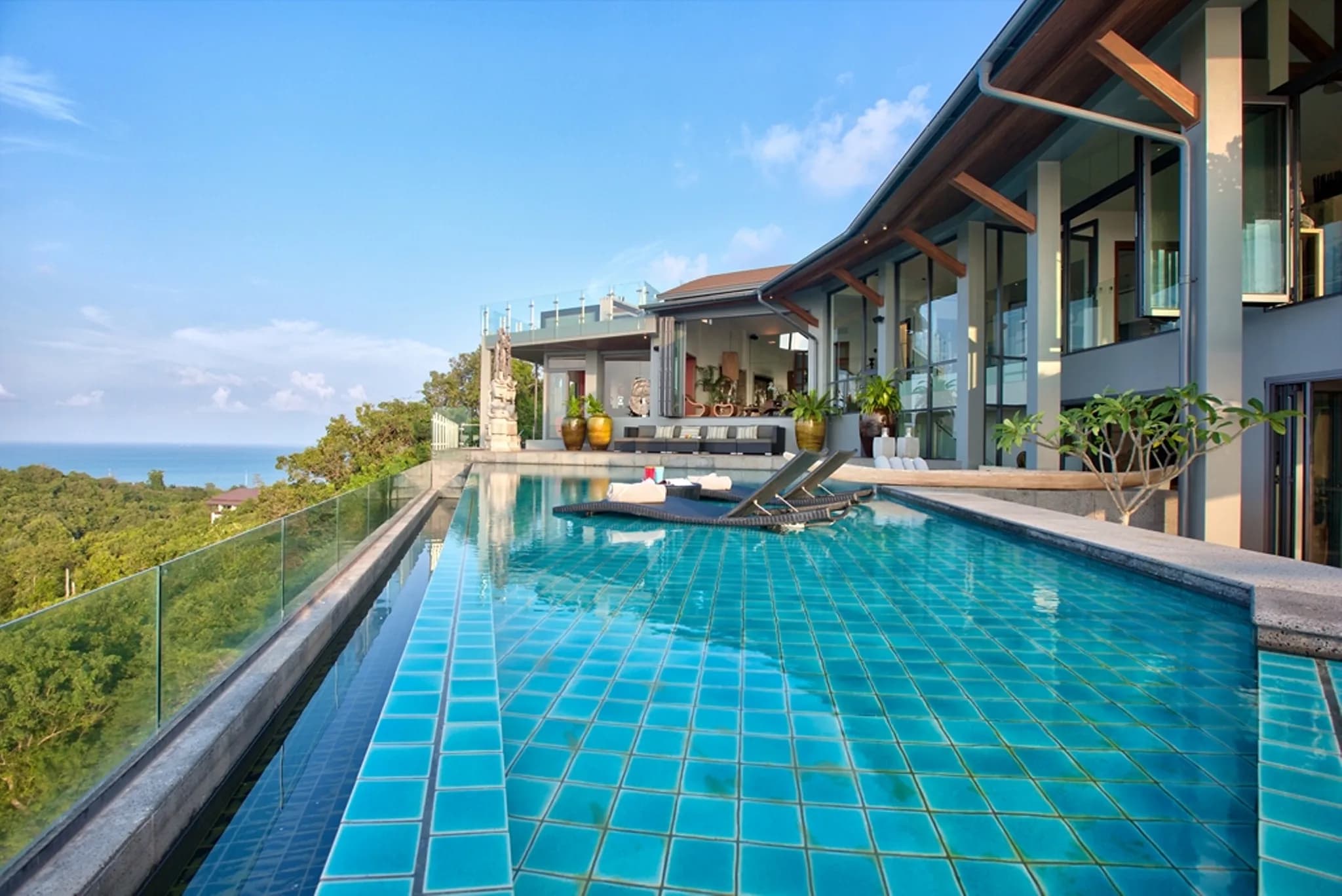 Villa Skyfall photo 3 of 17