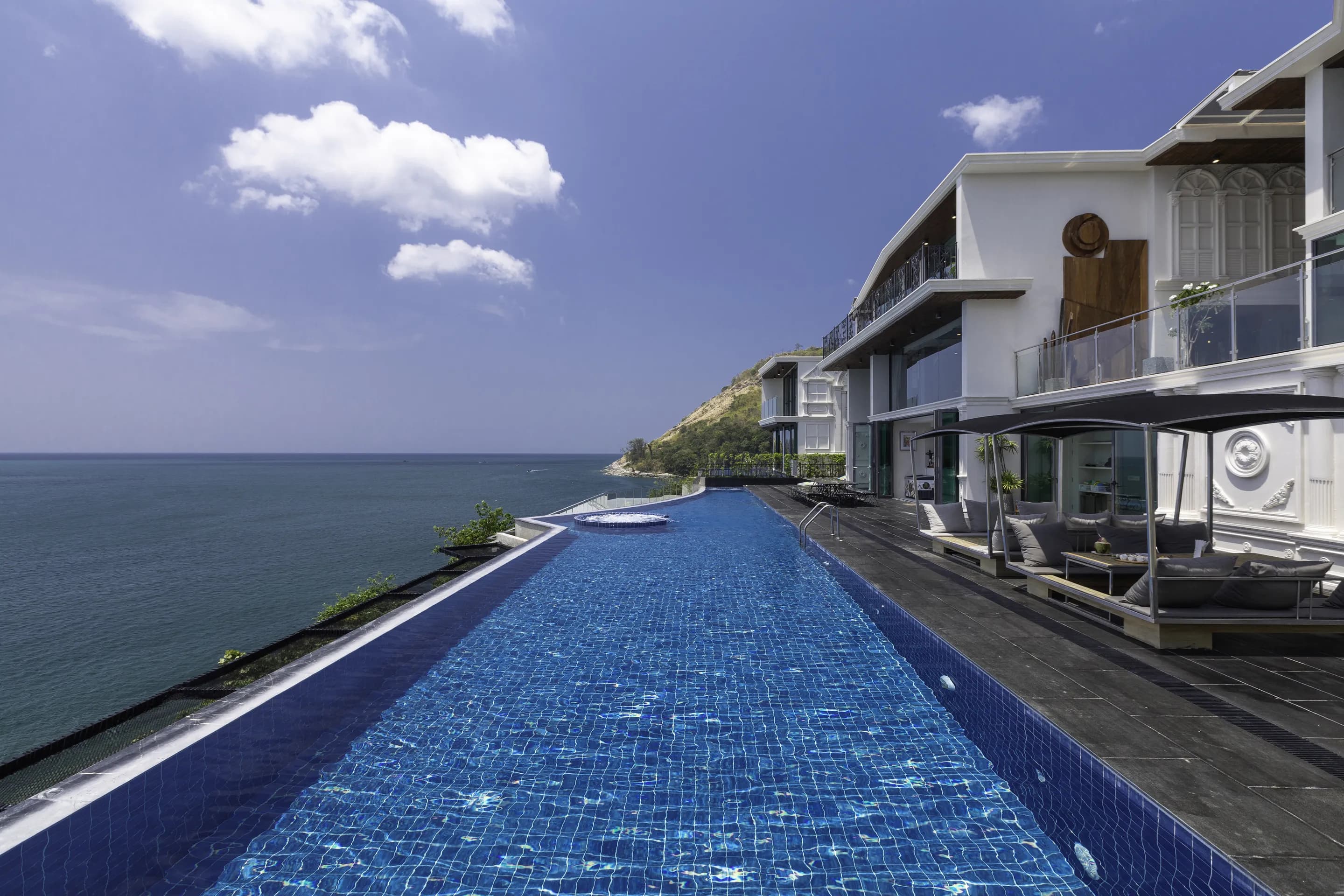 Villa W Luxury photo 3 of 17
