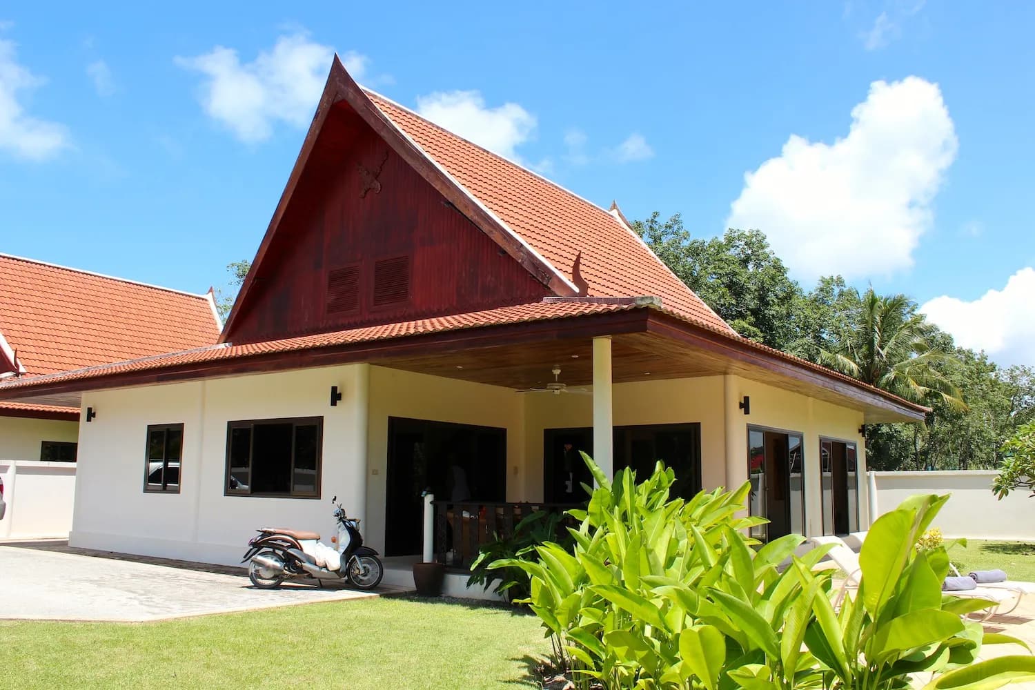 Silk VIlla photo 4 of 17