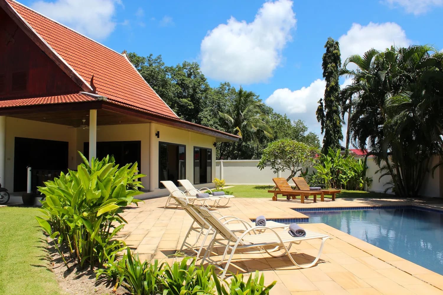 Silk VIlla photo 5 of 17