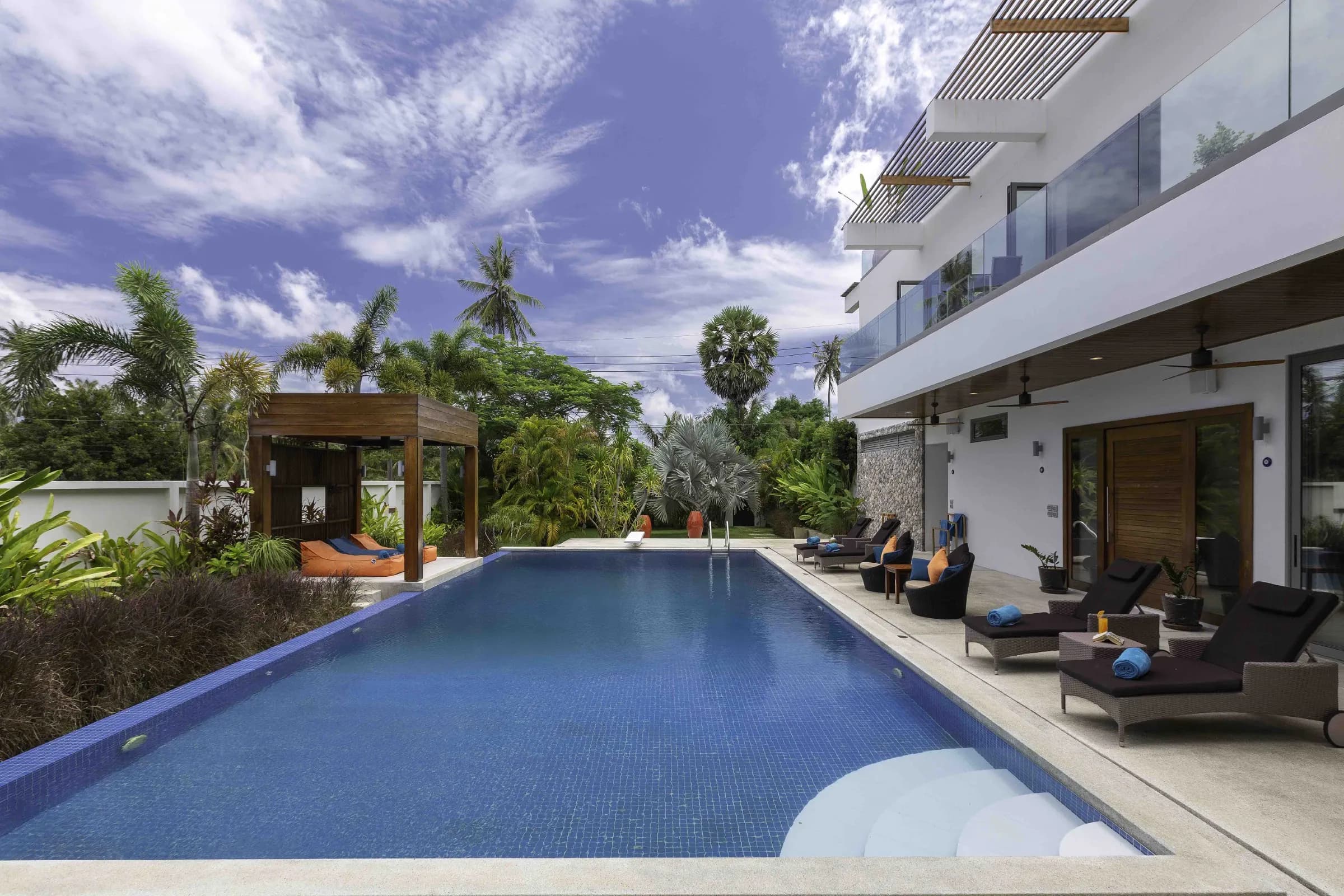 Villa White Skies photo 5 of 17
