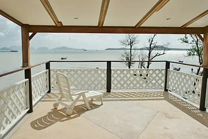 Sea Front Villa 1