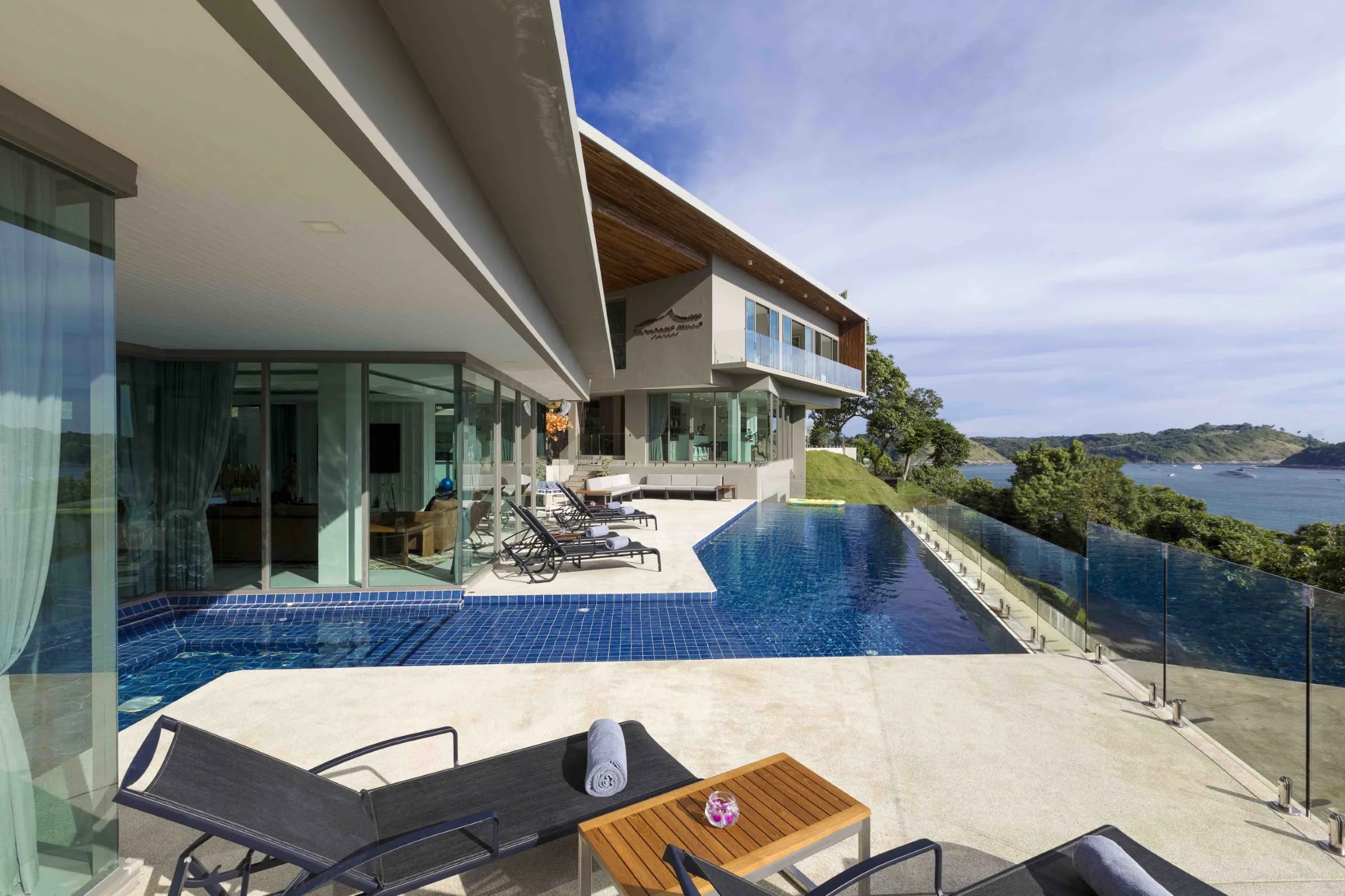 Villa W Collection